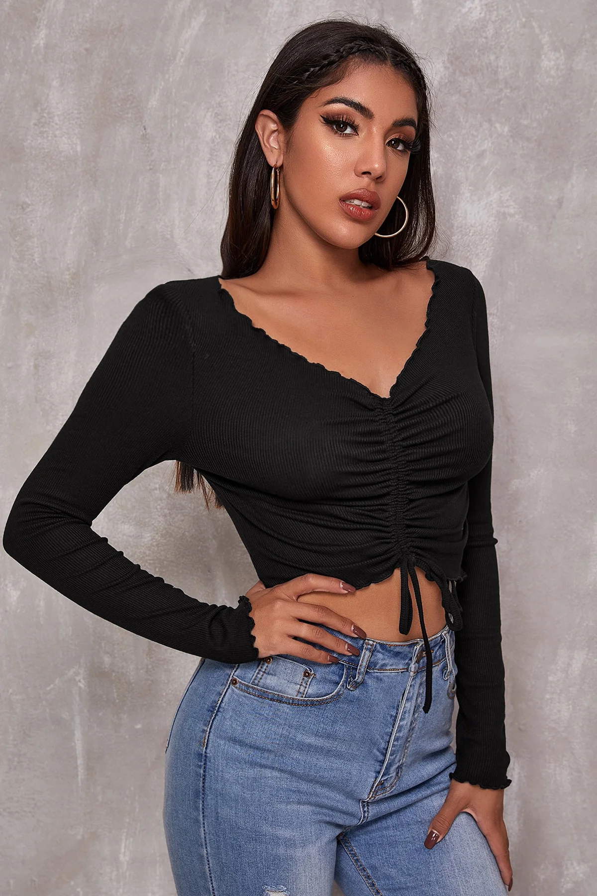 Kadın Siyah Uzun Kollu Büzdürme Bağcık Detaylı Crop Top Bluz görsel 3