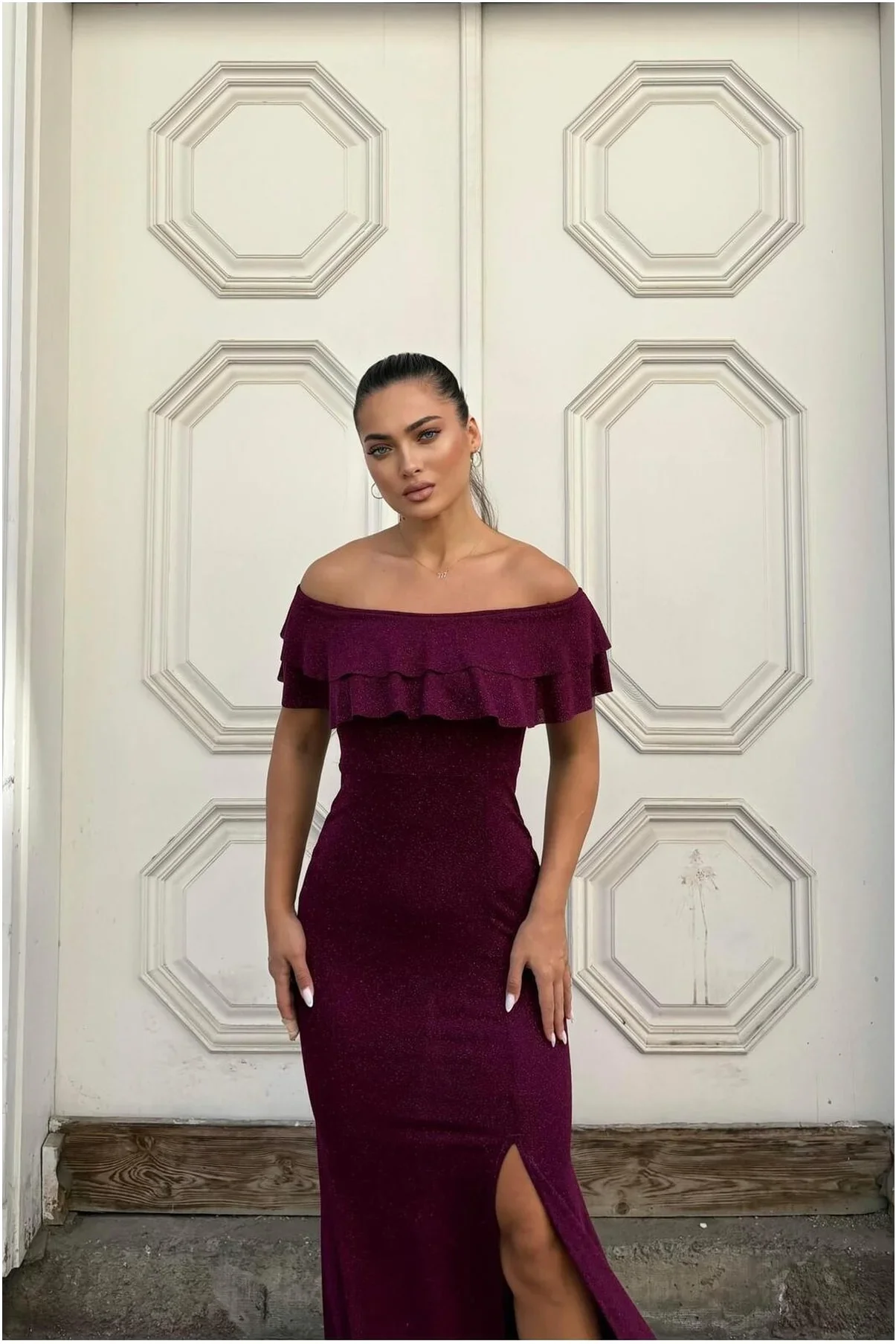 Kadın Modern Stil Krep Kumaş Straplez Yırtmaçlı Abiye Elbise görsel 2