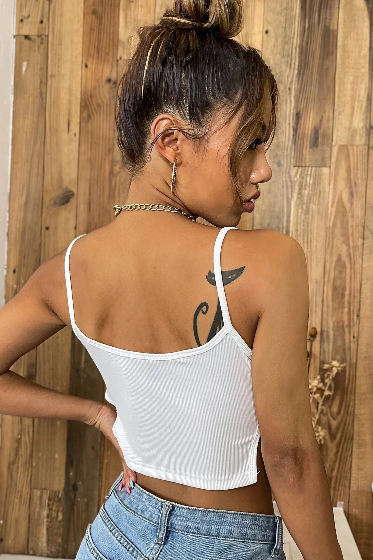 Kadın Beyaz Yanlardan Bağlamalı Bel Dekolteli Crop Top Bluz görsel 2