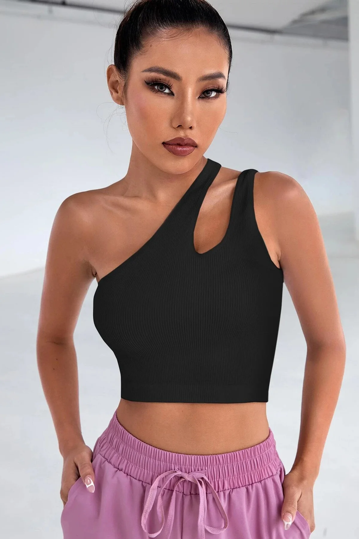 Kadın Siyah Tek Omuz Cut Out Detaylı Crop Top Bluz görsel 3