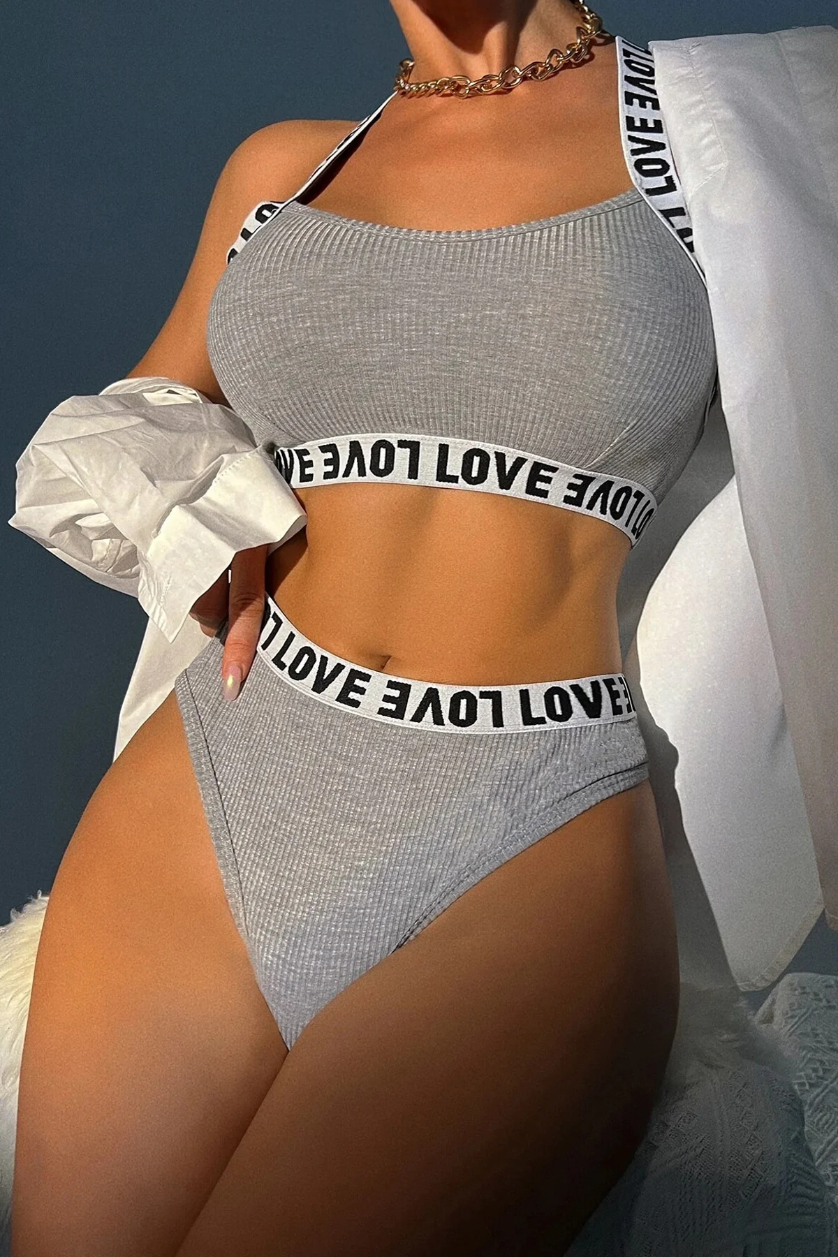 Kadın Gri Çapraz Sırt Ve Love Yazı Detaylı Iç Çamaşır Takımı görsel 3