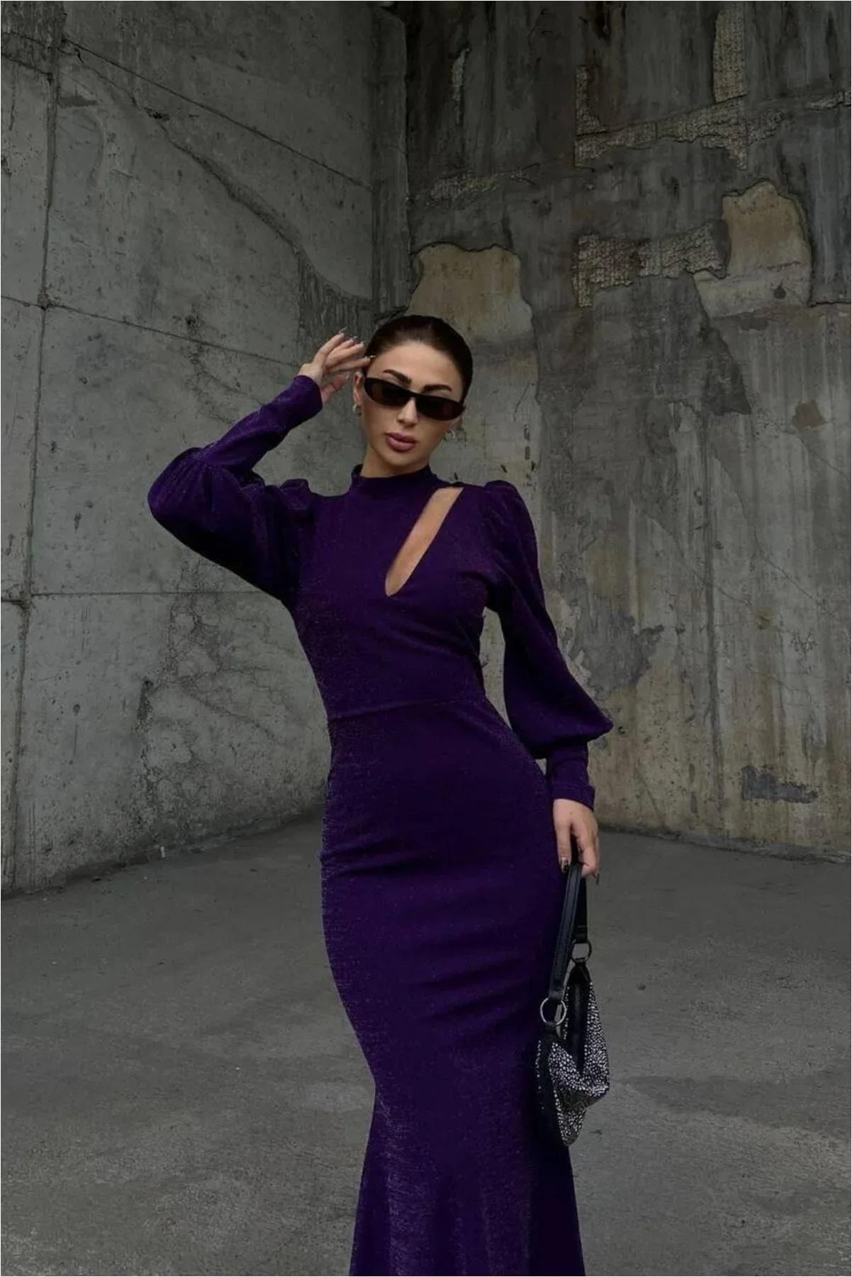 Kadın Trend Model Simli Kumaş Degaje Yaka Dekolteli Maxi Abiye Elbise görsel 6