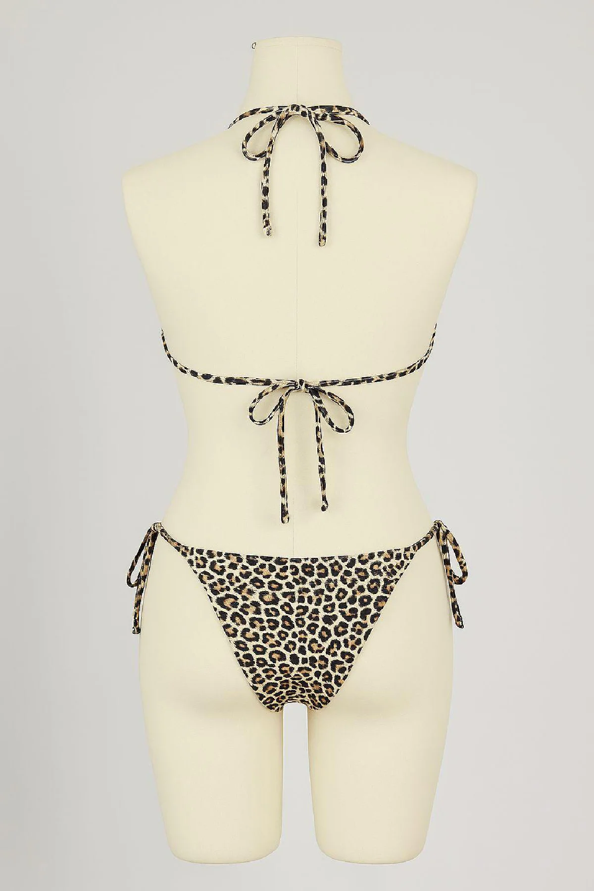 Kadın Siyah ve Leopar Detaylı Yandan Bağlamalı Bikini Takımı görsel 2