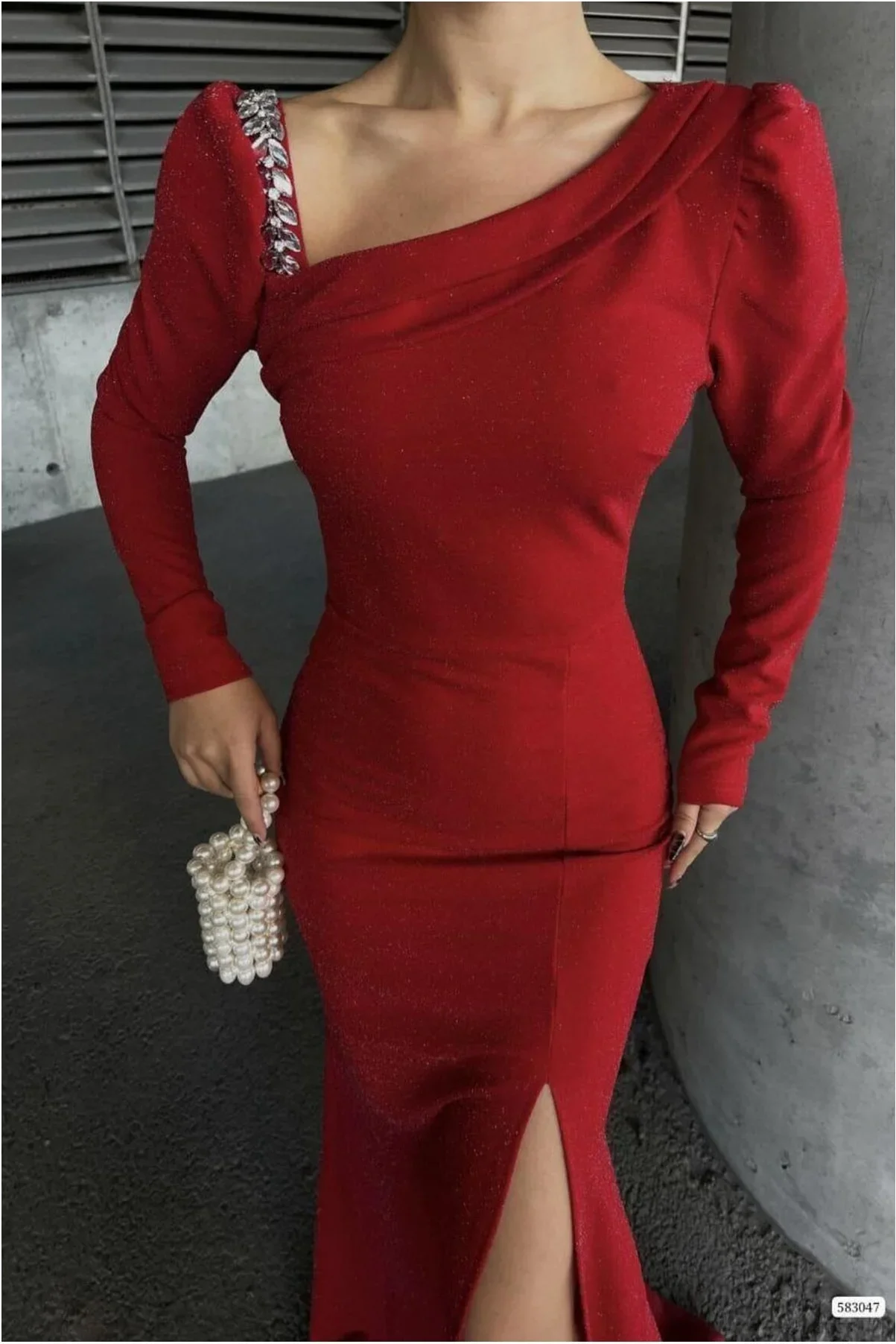 Kadın Modern Stil Kayık Yaka Taş Detaylı Uzun Kollu Abiye Elbise görsel 4