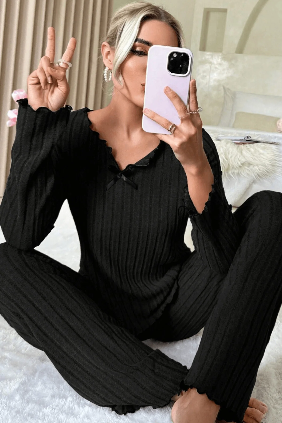 Kadın Siyah Uzun Kollu Fiyonklu Yuvarlak Yaka Mevsimlik Pijama Takımı görsel 6