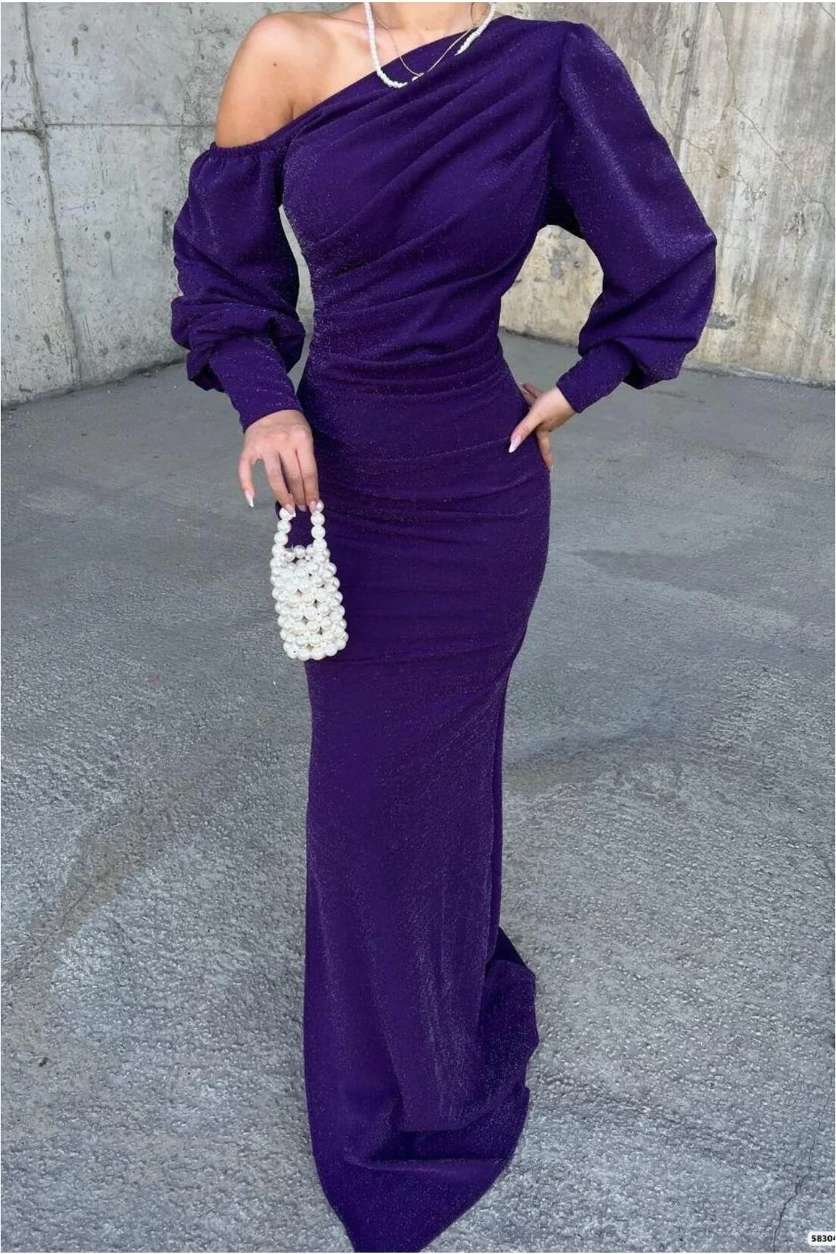 Kadın Modern Stil Krep Kumaş Kayık Yaka Maxi Abiye Elbise görsel 2