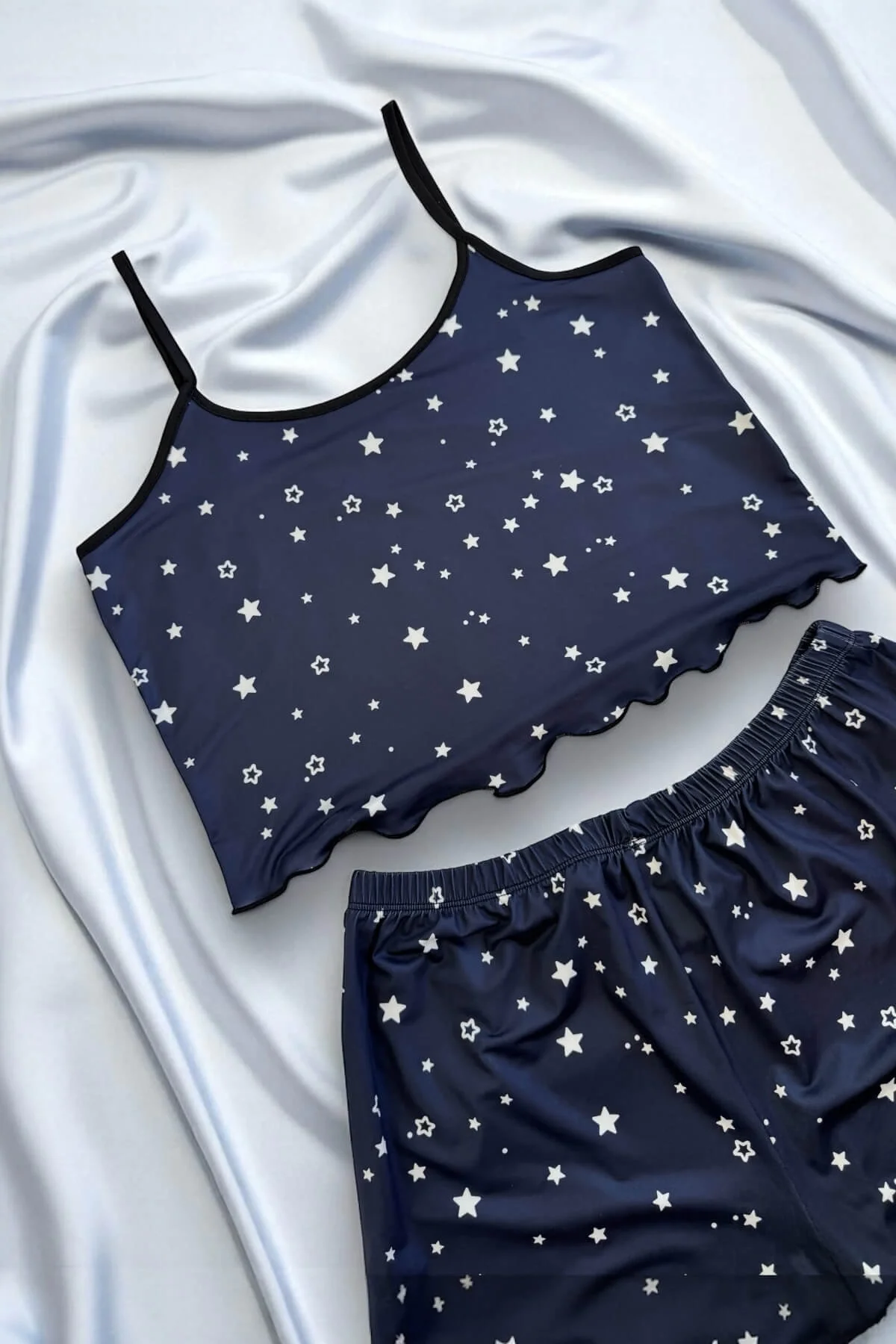 Yıldız Desenli Lacivert Şortlu Pijama Takımı görsel 3