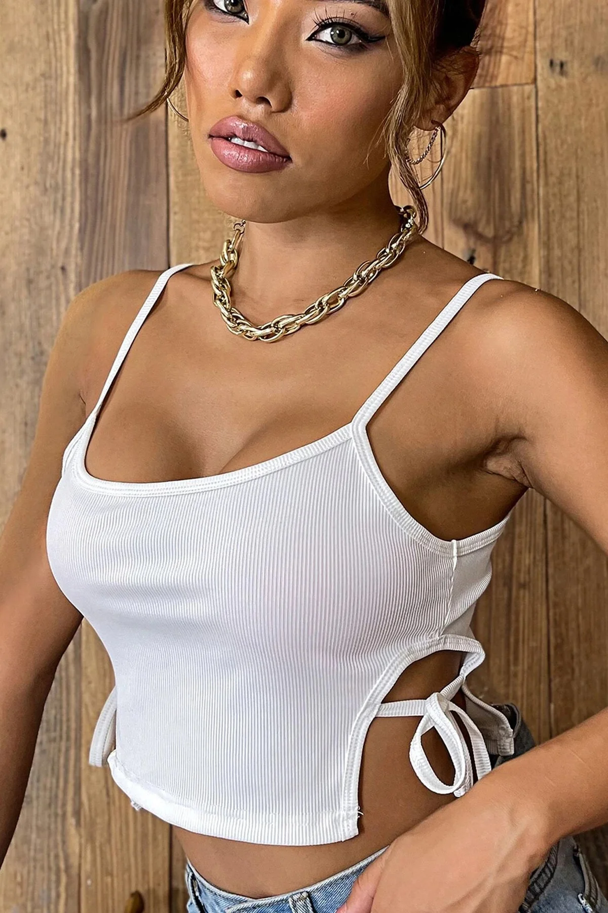 Kadın Beyaz Yanlardan Bağlamalı Bel Dekolteli Crop Top Bluz görsel 5