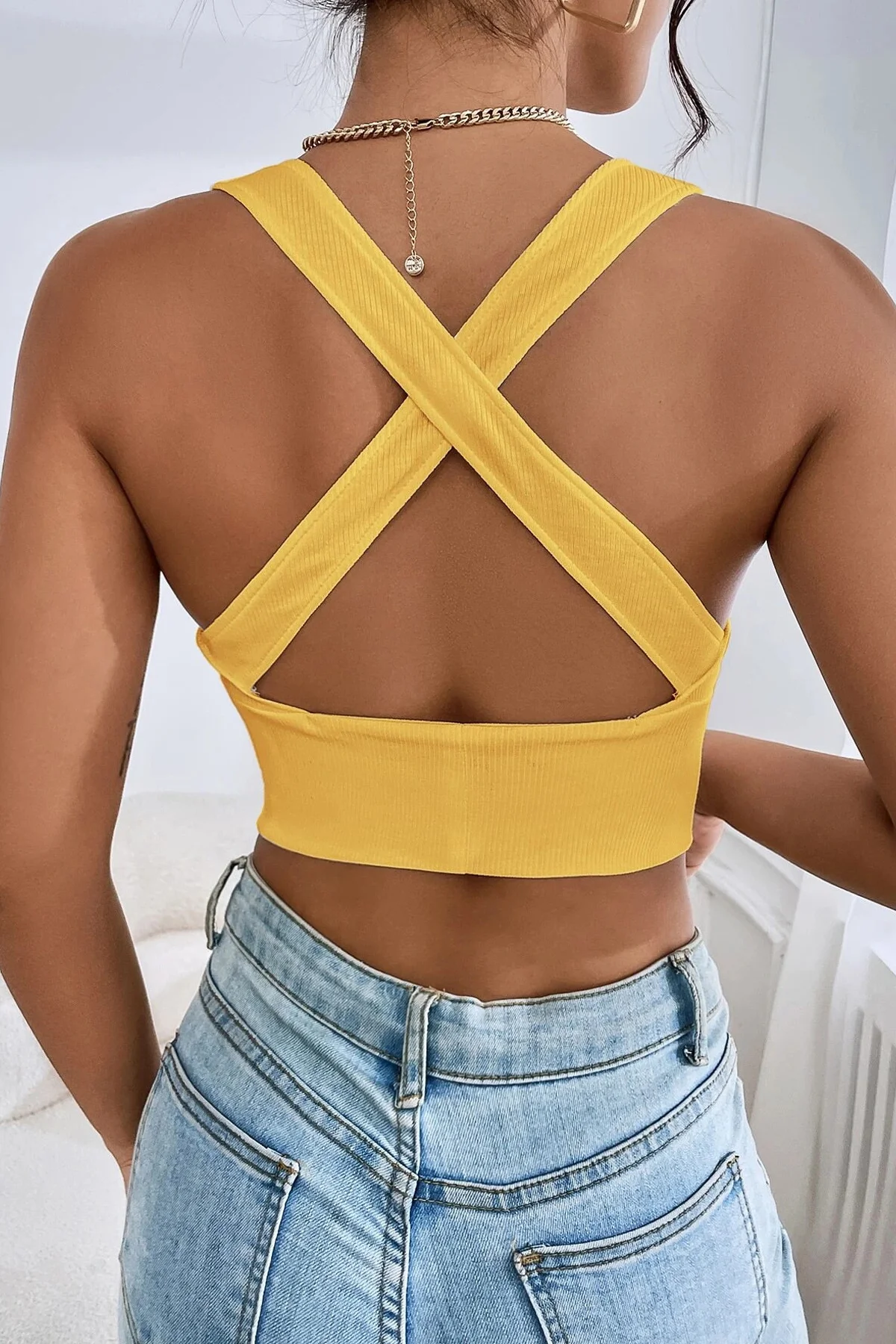 Kadın Sarı Çapraz Sırt Detaylı Şık Crop Top Büstiyer görsel 5