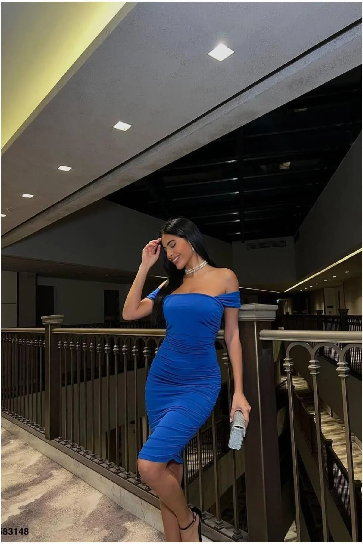 Kadın Modern Stil Esnek Sandy Kumaş Straplez Abiye Elbise görsel 2