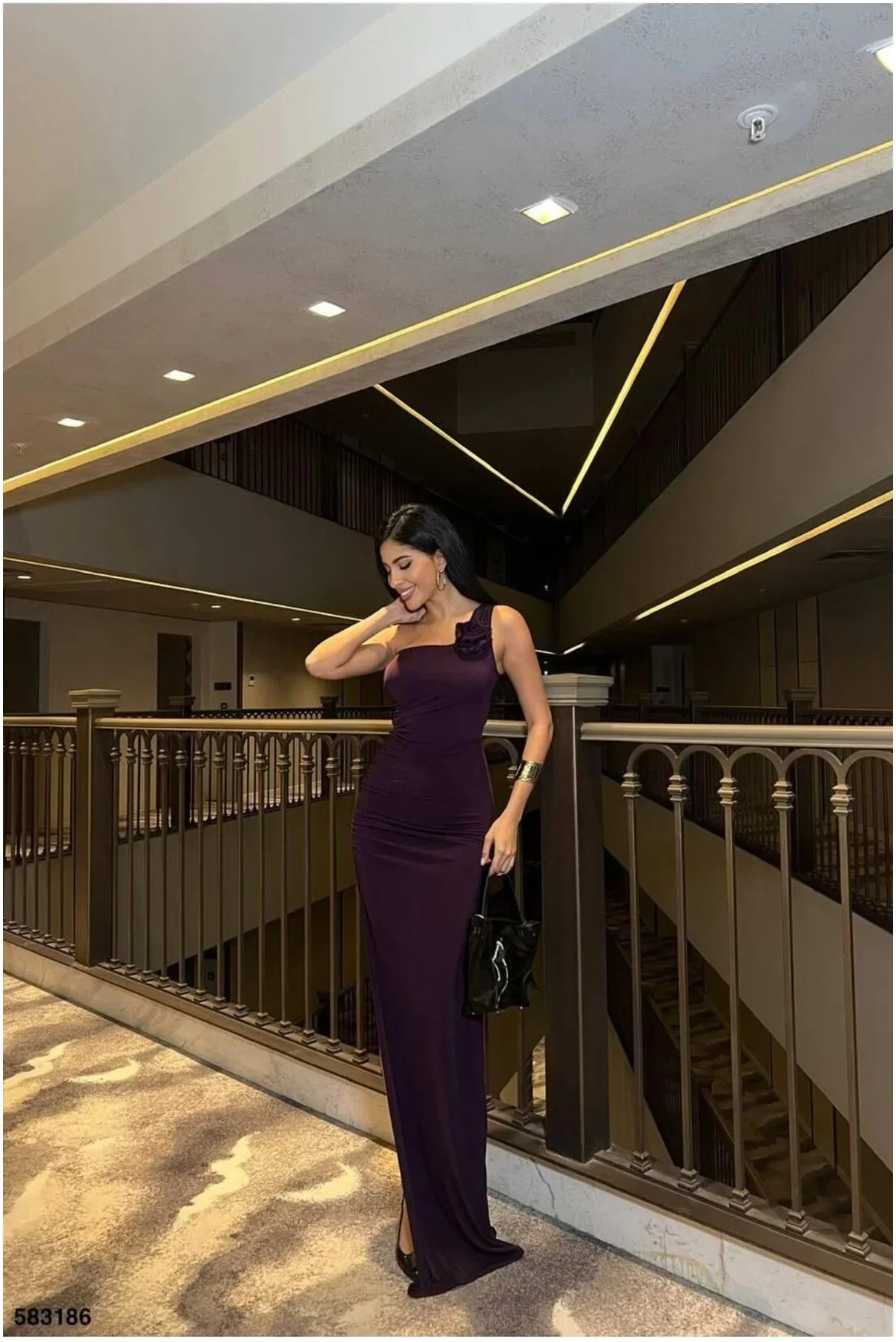Kadın Özgün Tasarım Sandy Kumaş Tek Omuz Maxi Elbise