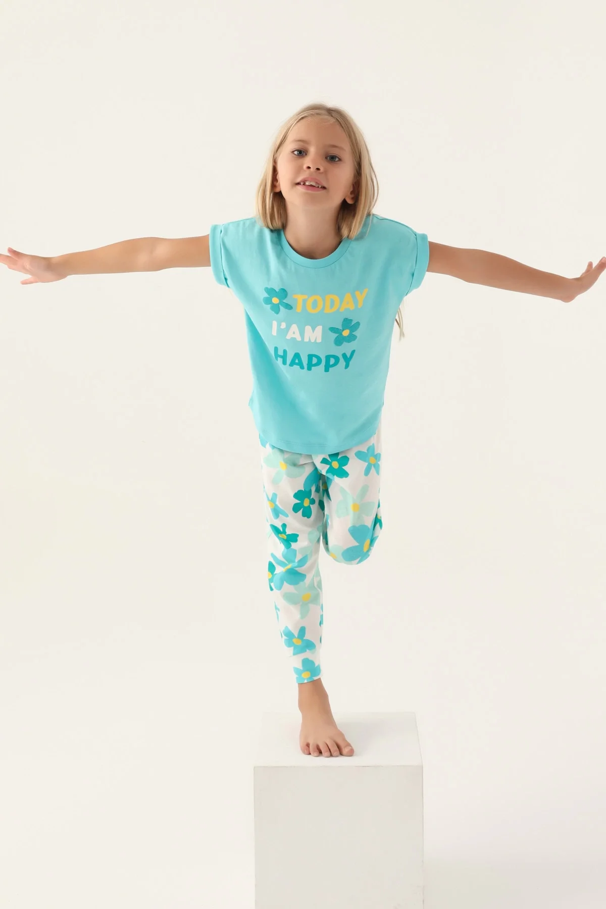 Roly Poly 3394-2 Kız Çocuk Çiçekli Kısa Kol Pijama Takım
