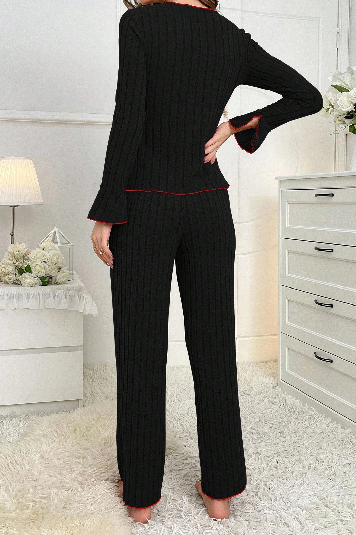 Kadın Siyah Kırmızı Biyeli ve Fiyonklu Uzun Kollu Mevsimlik Pijama Takımı görsel 2