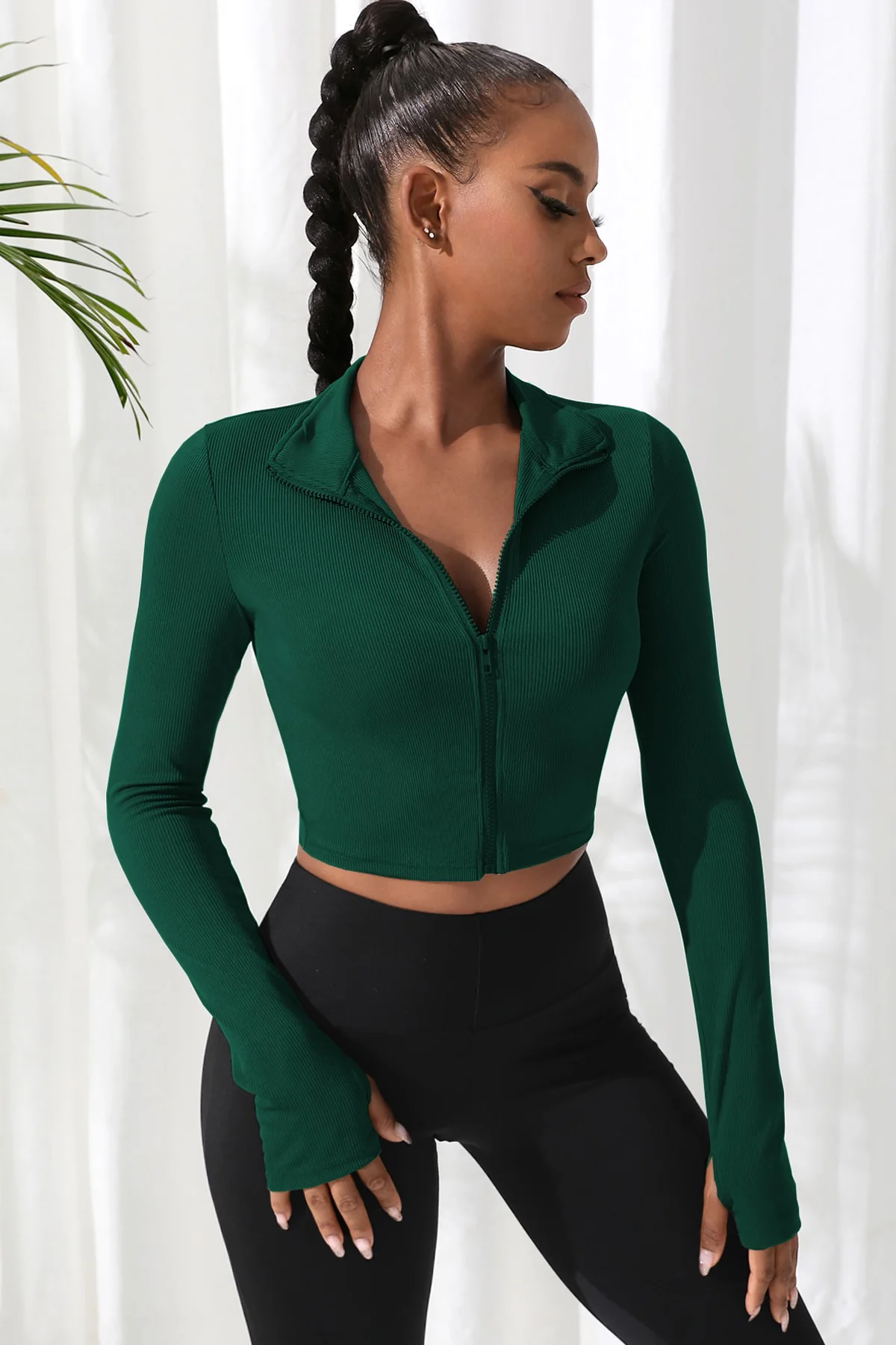 Kadın Yeşil Uzun Kol Fermuarlı Parmak Geçme Detaylı Dik Yaka Crop Top Bluz görsel 5