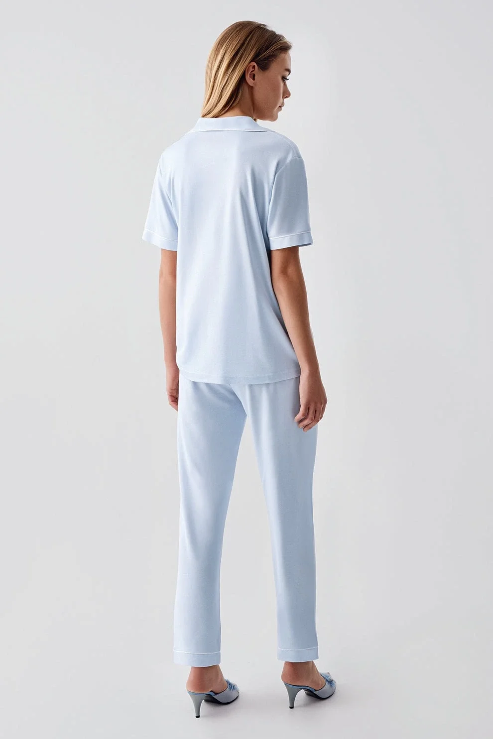 Freshness 324 Kadın 4'Lü Sabahlıklı Şorlu Pijama Takımı görsel 4