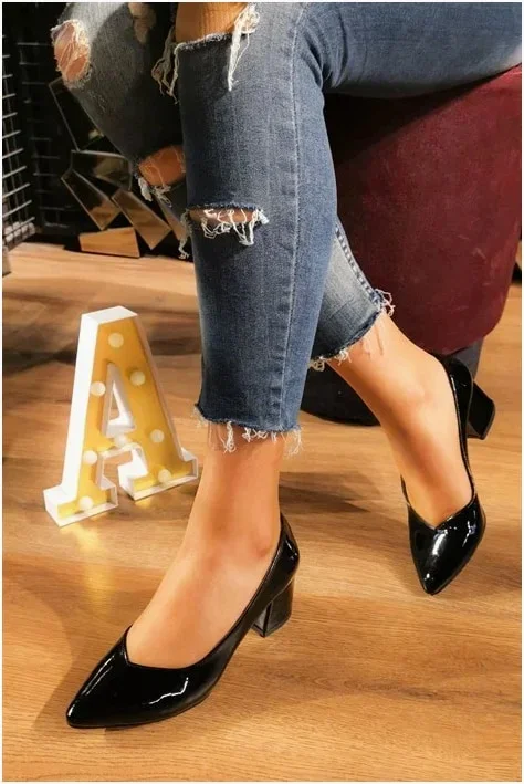 Kadın Rugan Ayakkabı Ayakkabı Bağcıksız Şık Kısa Topuklu Casual Günlük görsel 5