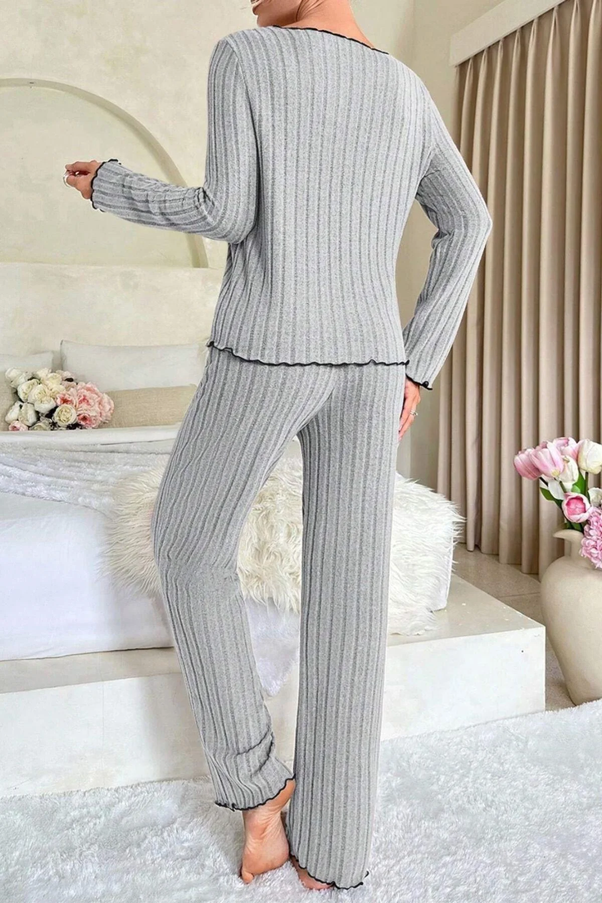 Kadın Gri Çizgili Uzun Kollu Fiyonk Detaylı Pijama Takımı Rahat Mevsimlik görsel 7