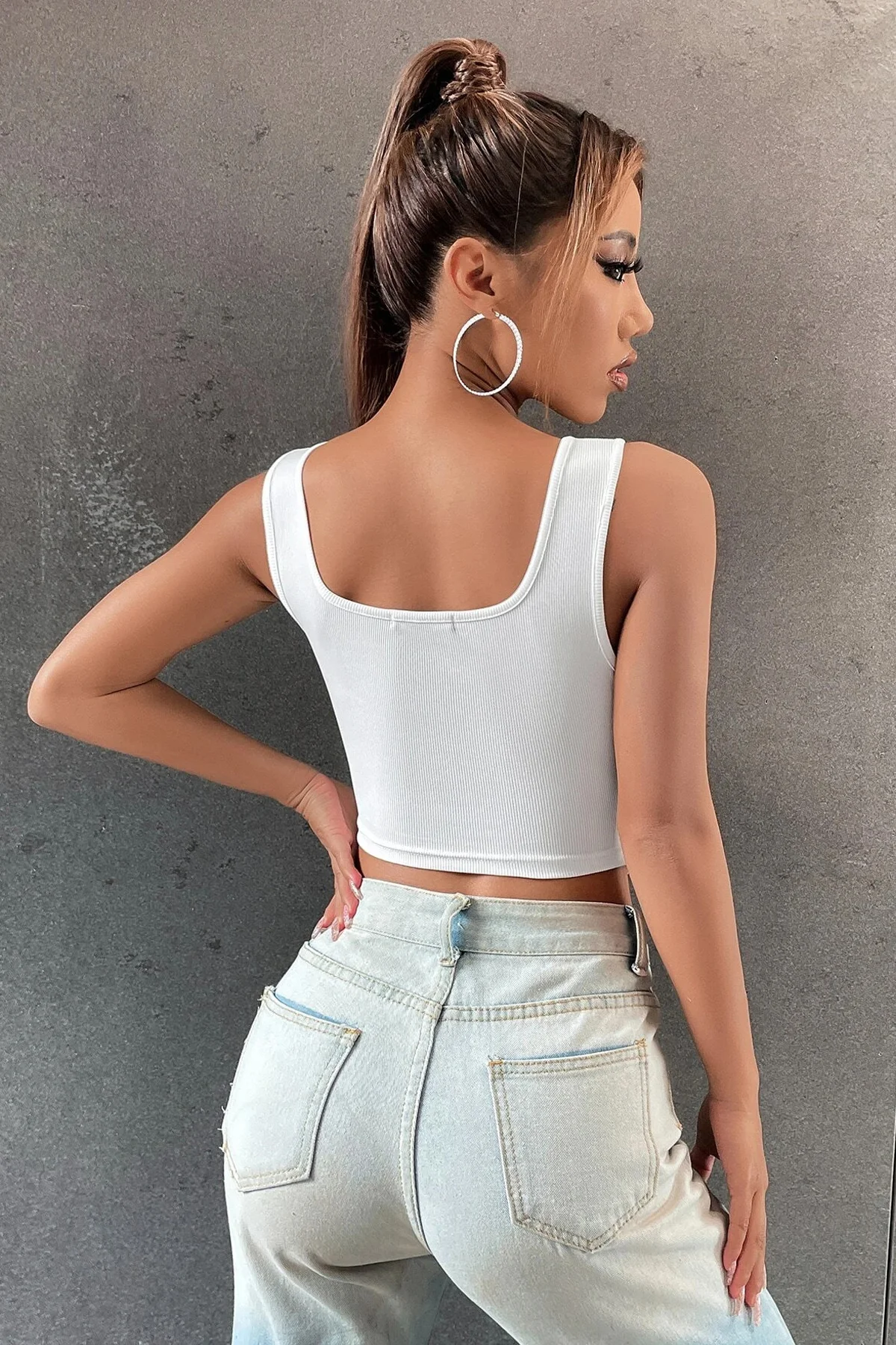 Kadın Beyaz Göbek Dekolteli Crop Top Bluz görsel 2