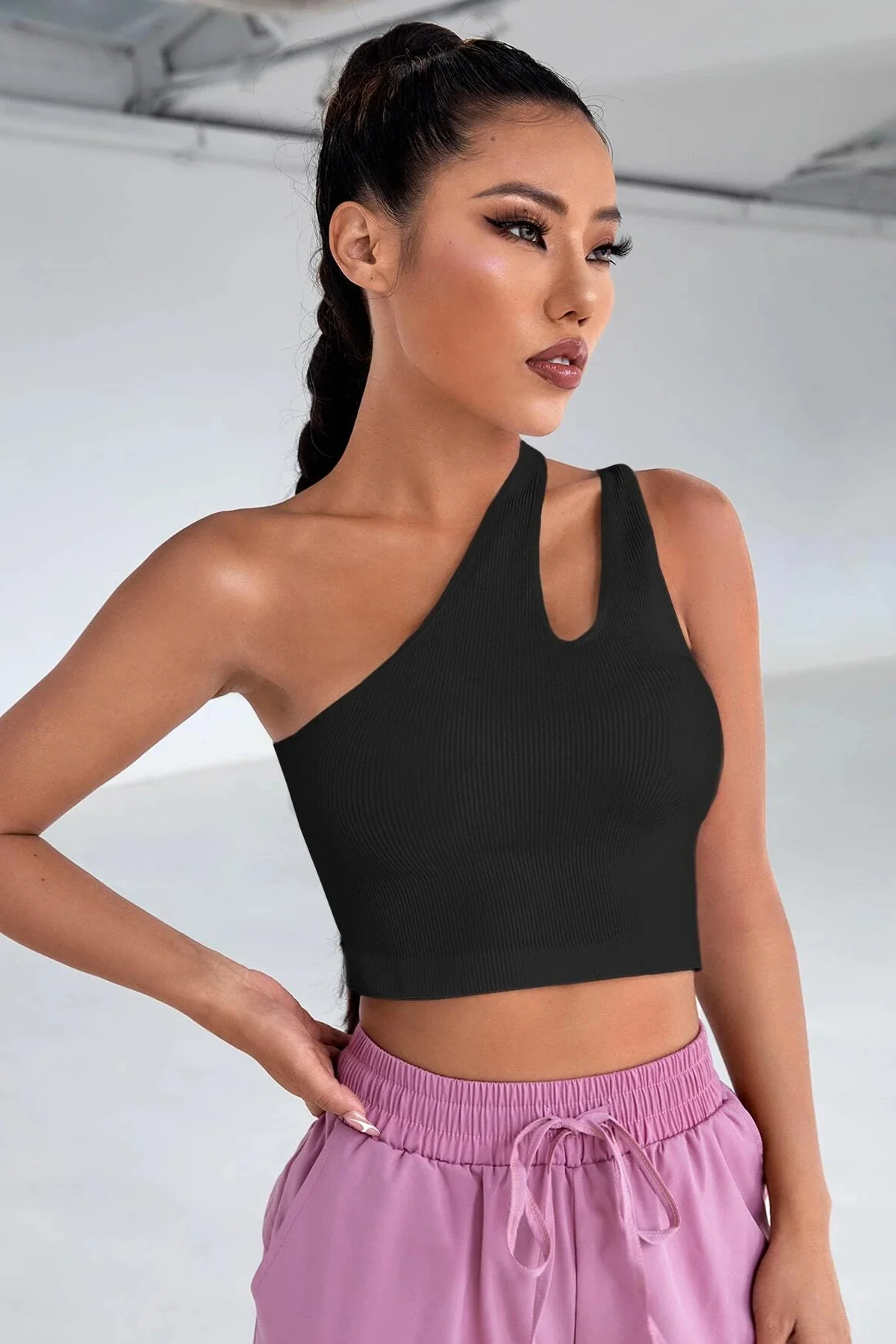 Kadın Siyah Tek Omuz Cut Out Detaylı Crop Top Bluz görsel 4