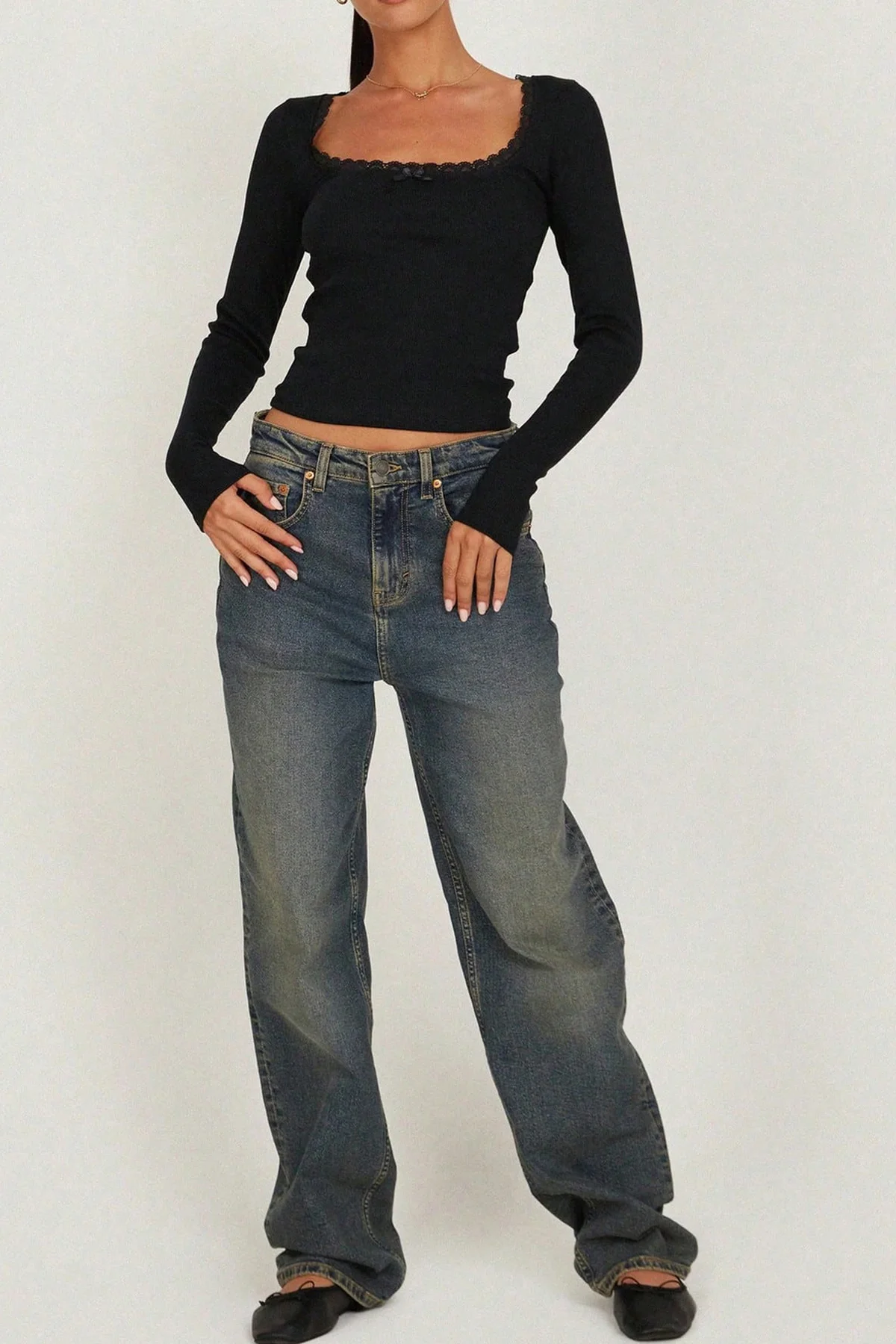 Kadın Siyah Kare Yaka Dantelli Uzun Kollu Crop Top Bluz görsel 4