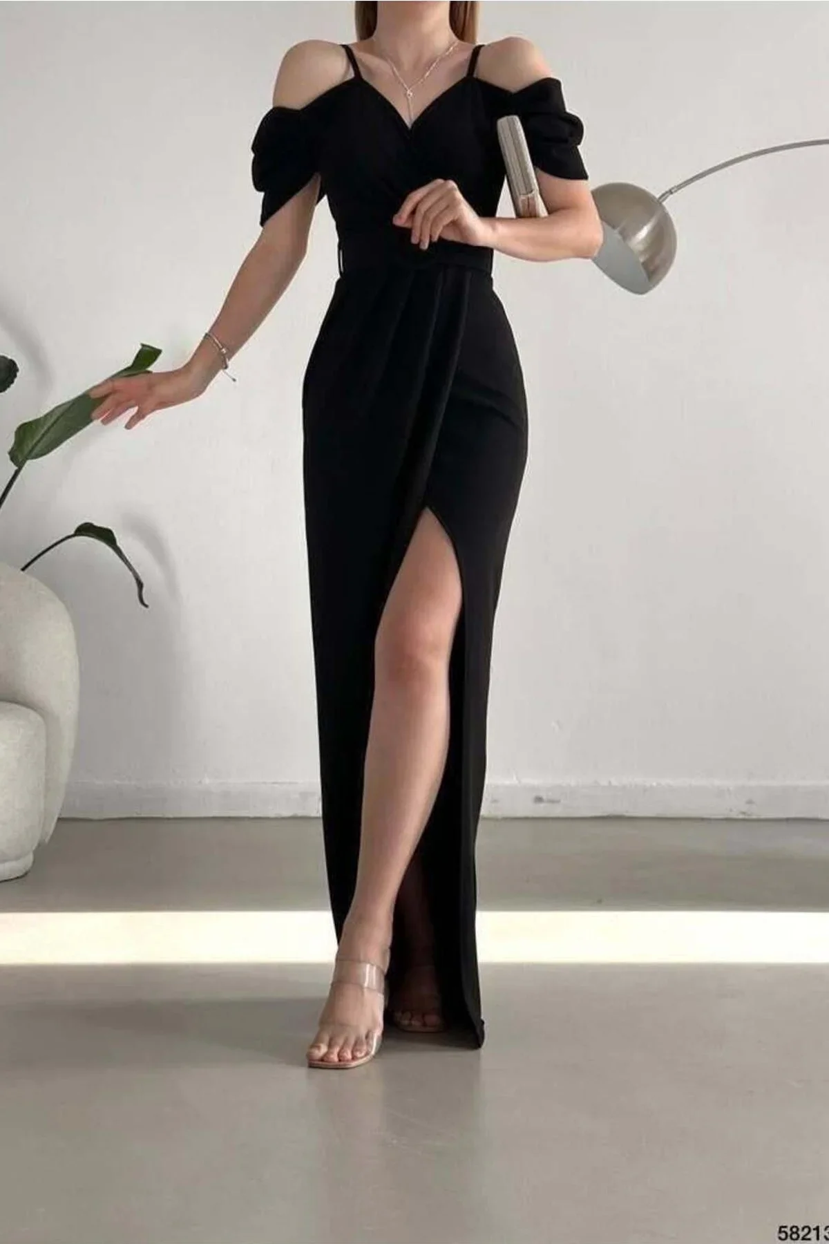 Kadın Krep Kumaş V Yaka Yırtmaçlı Abiye Elbise görsel 5