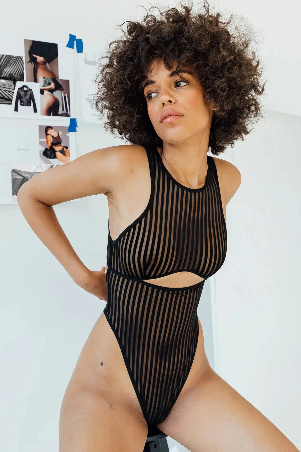 Kadın Siyah Cut-Out Detaylı Çizgili Gecelik görsel 4