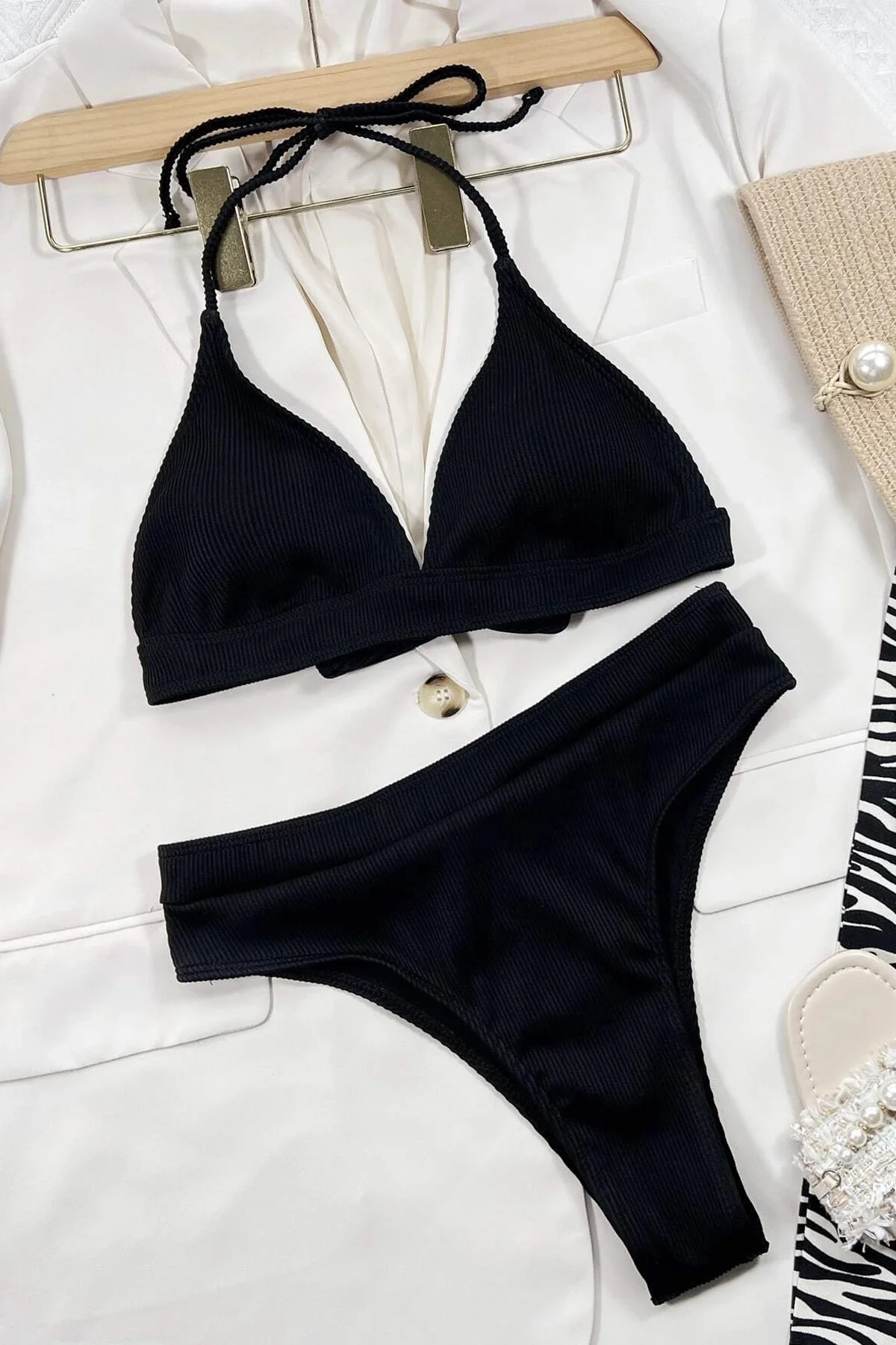 Kadın Siyah Boyundan Ve Belden Bağlamalı Yüksek Bel Bikini Takımı görsel 4