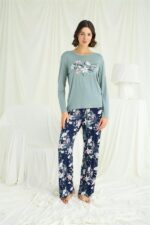 Çiçek ve Yaprak Desenli Baskılı Pijama Takımı - Görsel 4