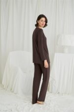 Uzun Kollu Boydan Düğmeli V Yaka Pijama Takımı - Görsel 6