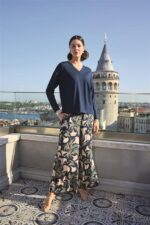 Yaprak Desenli Uzun Kollu V Yaka Pijama Takımı - Görsel 2