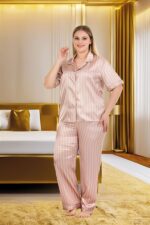 Büyük Beden Şık Tasarım Vizon Çizgili Düğmeli Kısa Kol Lüx Saten Pijama Takımı - Görsel 2